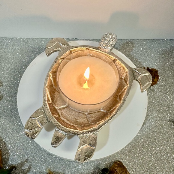 CRYSTAL HEAD TURTLE TEALIGHT HOLDER. SCENT UNLEASHED LLC - Picture 6 of 7